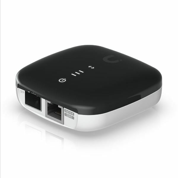 Ubiquiti pretvornik FO-UTP PoE 1000Mb SFP prazen Media Converter UACC-AE